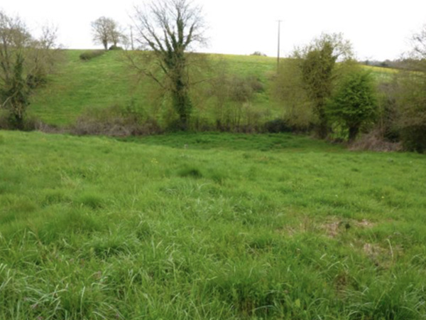 terrain-img2-cmi </p>
<h2 style="color: #fff !important;">NOUS<strong> RECRUTONS</strong></h2>
<hr class="hr-white" style="float: inherit !important;margin-bottom: 5%;" />
<p><strong>N'hesitez plus; pour faire partie de notre équipe, consultez nos <br />avis de recrutement</strong></p>
<p>